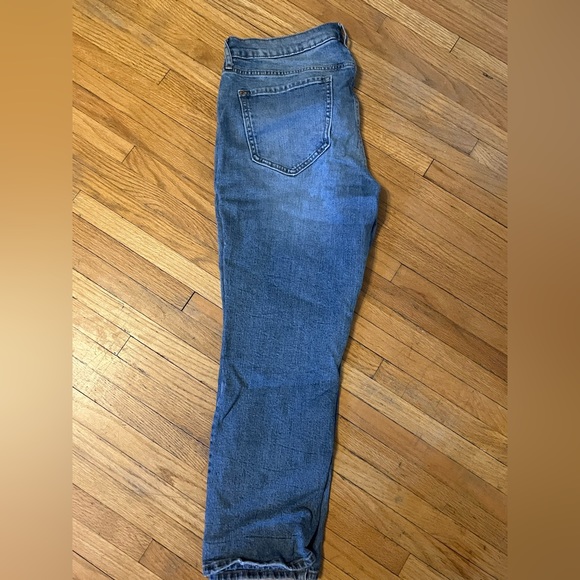 Old navy boyfriend straight jeans - Picture 3 of 3